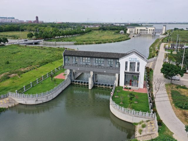精品工程：严家港闸工程